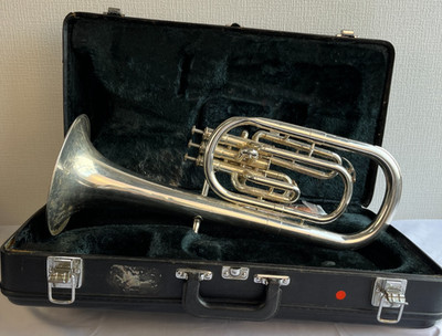 Yamaha YAH-203S Alto Horn w/case
