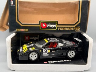 Modellautos 1:18 Bburago Ferrari F40 1987 Schwarz #3 OVP