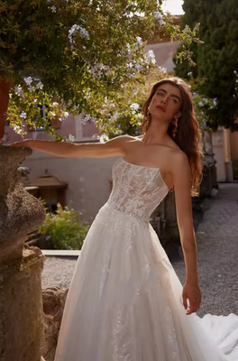 a line princess jewel sleeveless floor length applique tulle dresses Sweetheart Sleeveless Floral Appliques Tulle A-Line Wedding Dress Ivory / Custom Size main image 1