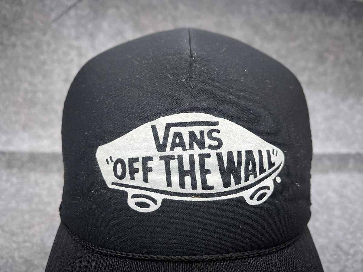 Vans Off The Wall Hat Cap Snap Back Adult One Size Black Trucker