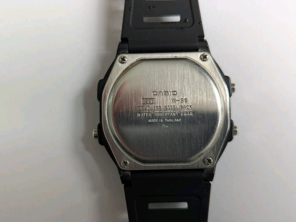 Casio W86 illuminator Digital Watch 50m Water resistant - Image 3 of 4