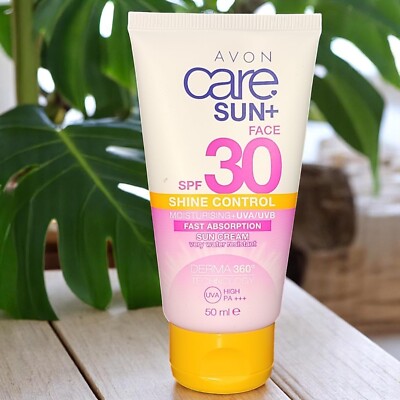 Avon CARE Sun Feuchtigkeitsspendende Sonnencreme mit mattem Effekt LSF  30 Neu
