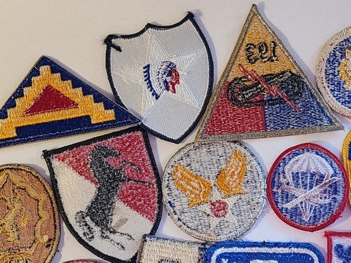 *VINTAGE LOT OF 15 PATCHES WW2-CURRENT, INFANTRY PARAGLYDER PACIFIC BERET #A55 - Picture 4 of 5