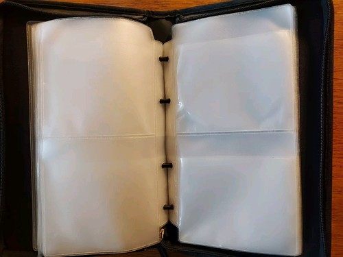 Case Logic 24 CD/DVD Zippered Carrying Case w/ Indexing System - Picture 9 of 10