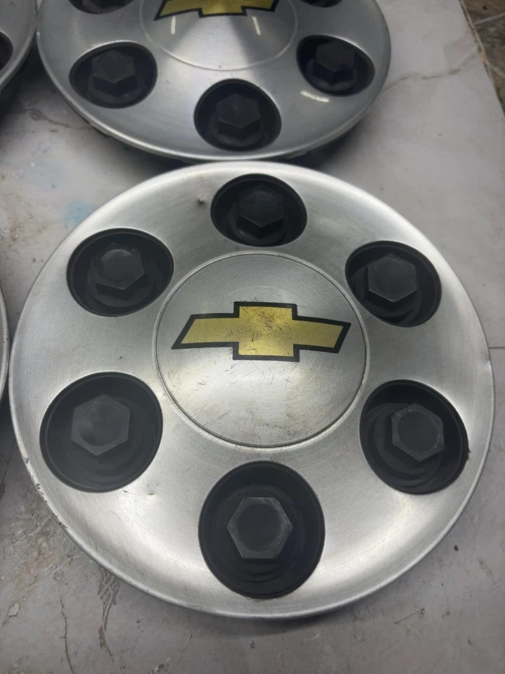 Tapa central CHEVY SILVERADO 1500 07 08 09 10 11 12 13 Foto 3 de 4