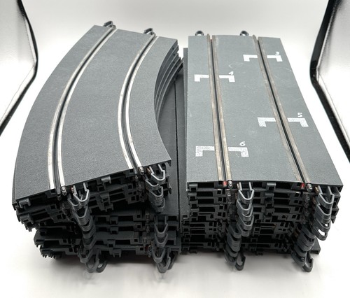 24 Stück SCX Slotcar Gleis Gerade und Kurven Gleisstücke