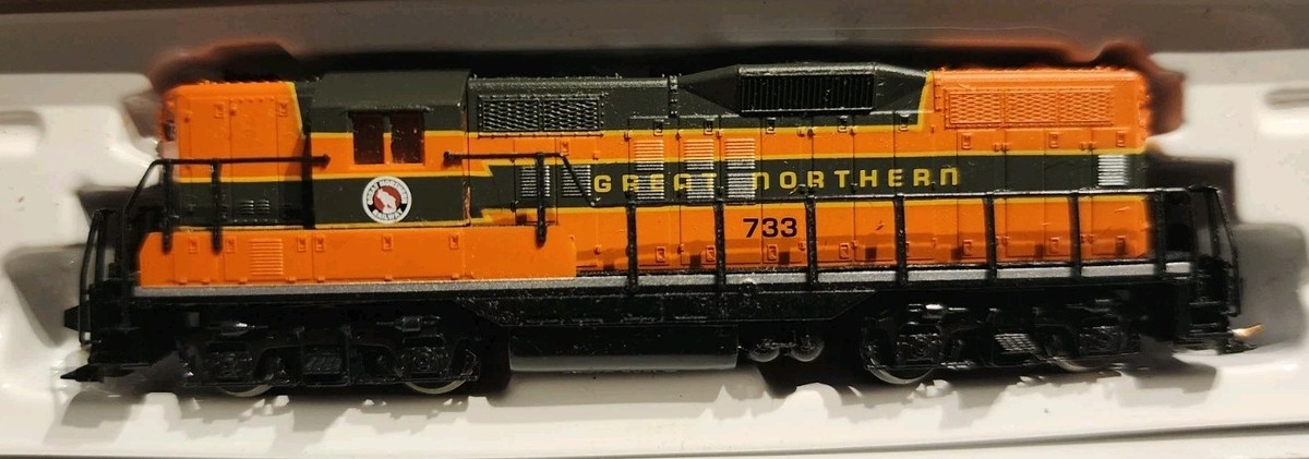 Atlas N Scale GP-9 Ph. 2 Diesel Engine Great Northern #733 | eBay