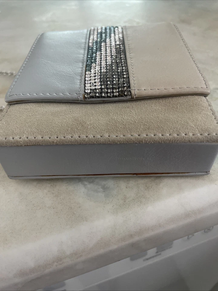 Cartera de mano vintage Swarovski con tachuelas de cristal de cuero y gamuza Foto 4 de 4