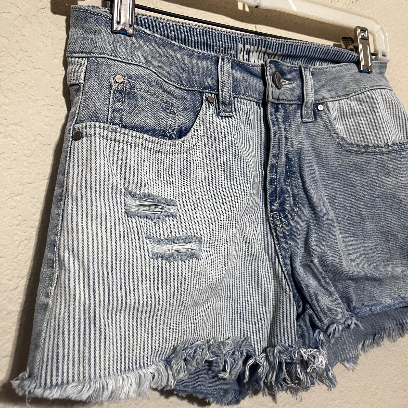 Rewash Jean Shorts Juniors 5/27 denim Pinstripe High Rise cut off distressed