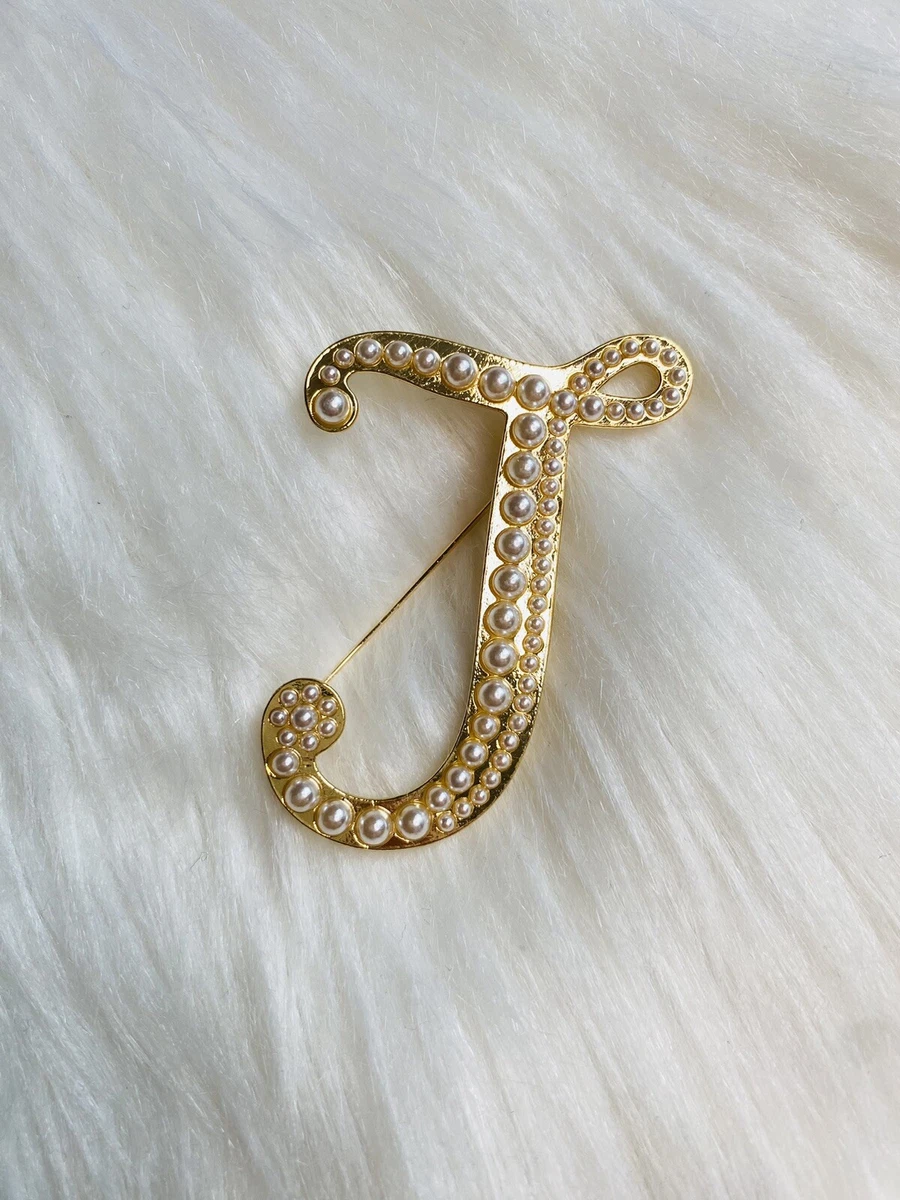 Initial brooch pin online