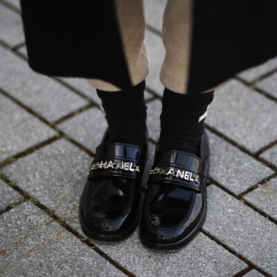 CHANEL ブラックローファー 70665 auth CHANEL black patent leather 23A DAKAR LOGO PENNY
