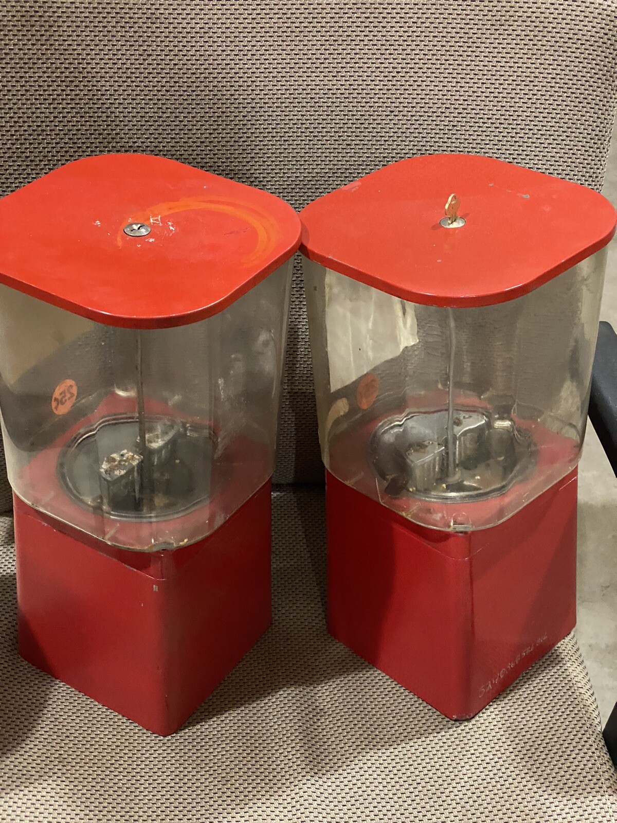 Candy Lockbox 2 Candy Peanut Chocolate Candy Vending machine USA 25 cent vend Lock ...