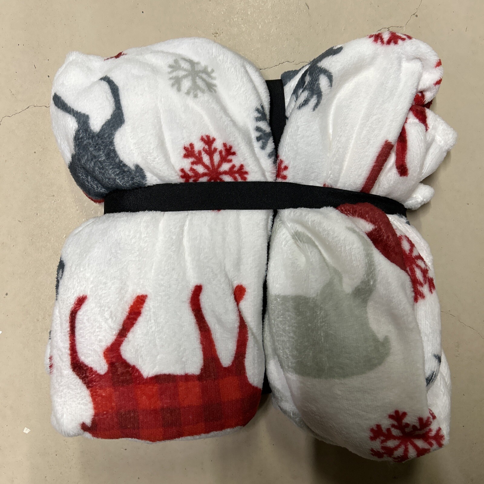 New Berkshire Life Blanket Lustersoft Throw 50" x 70" Christmas Deer