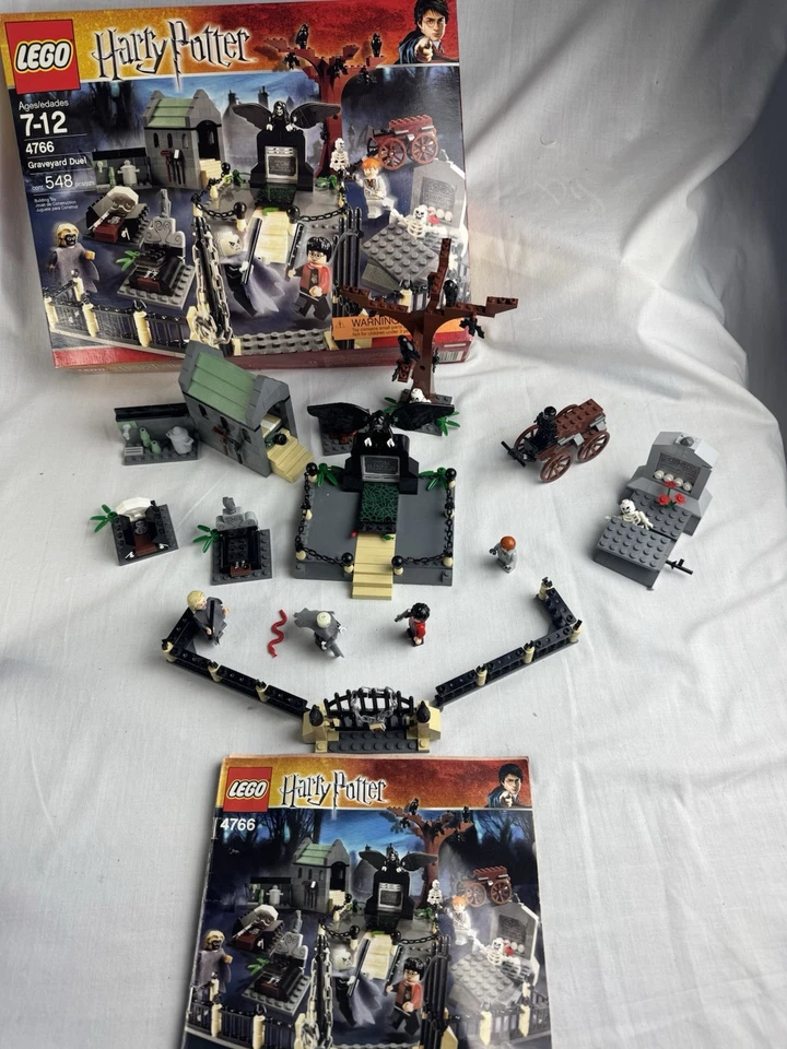 LEGO Harry Potter 4766 Graveyard Duel Complete all minifigs + Manual Adult owned - Image 4 of 4