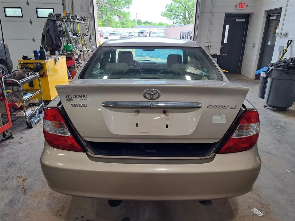 Cilindro maestro de freno 2004 Camry Sku#4146173 Foto 3 de 4