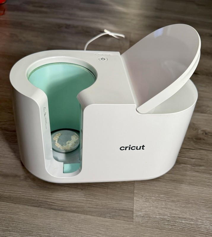 Cricut Mug Press Electronic Heat Press for Mugs/Plates White/Mint
