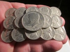 1976 KENNEDY HALF DOLLAR COIN AND NICKELS BELT BUCKLE HEAVY - GW-4