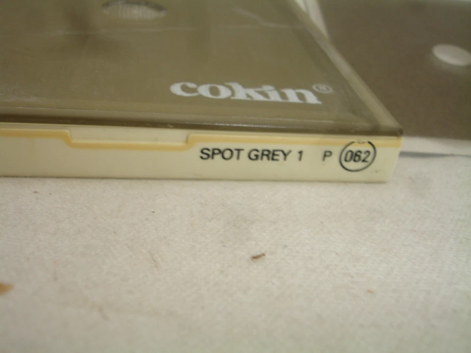 Cokin 062 SPOT GREY 1 filter with case , P series,  No 62 , P062 - Image 2 of 3