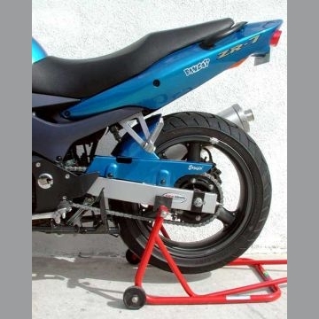 Garde boue arrière Ermax pour moto Kawasaki ZR7 S et N modèle 2003 en ABS noir