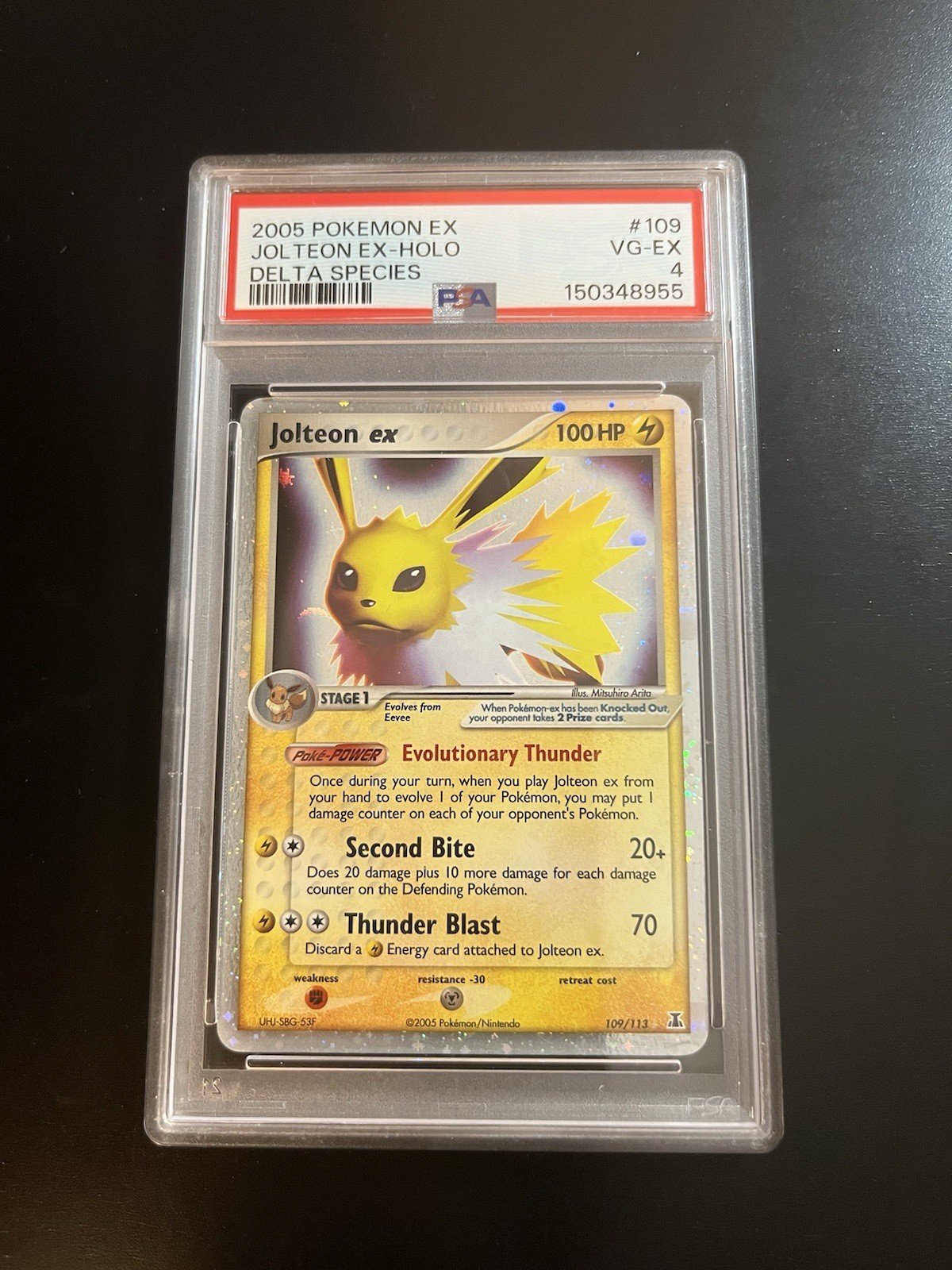 2005 POKEMON EX DELTA SPECIES #109 JOLTEON EX-HOLO PSA 4