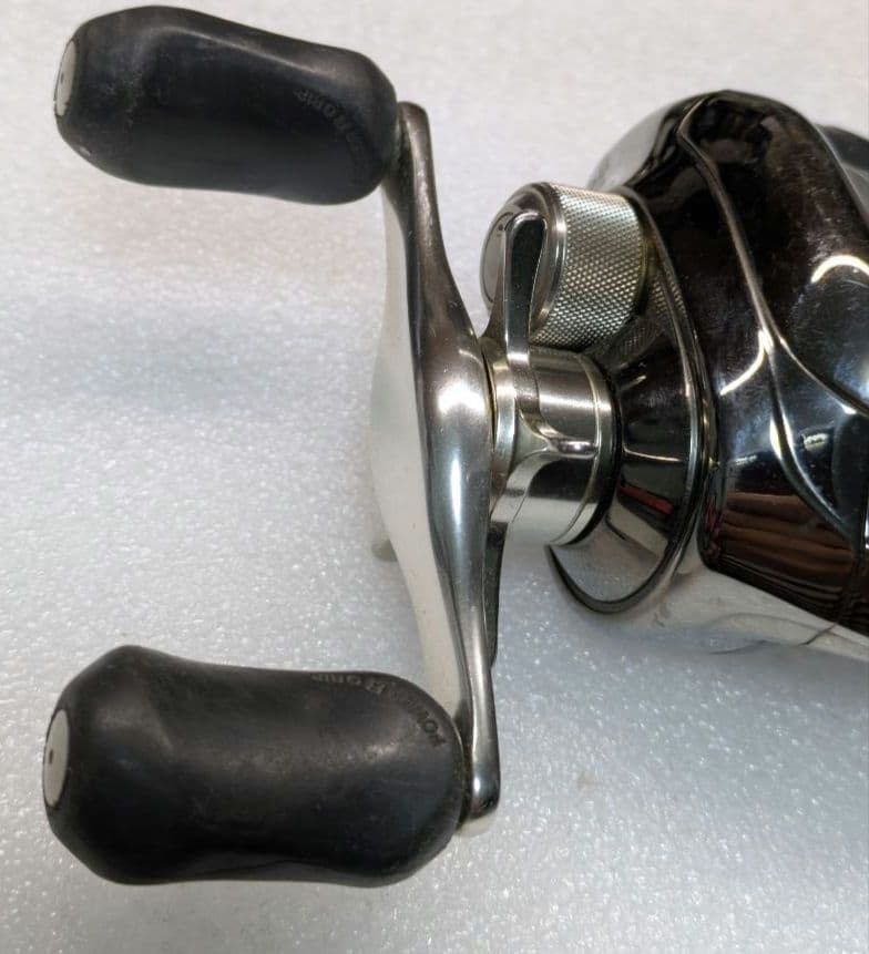 Shimano Scorpion Antares AR Right Handle Used No Customs Fees US