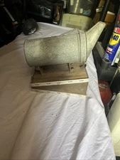 Vintage Unbranded 10 "  Bee Hive Smoker