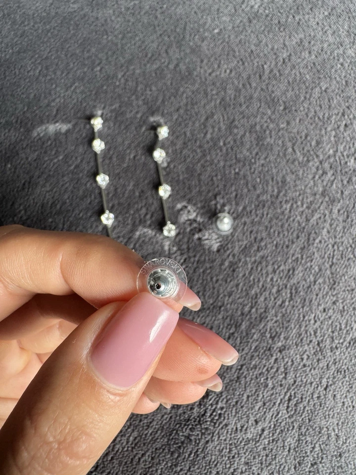 Elegantes pendientes colgantes de plata Swarovski Foto 3 de 3