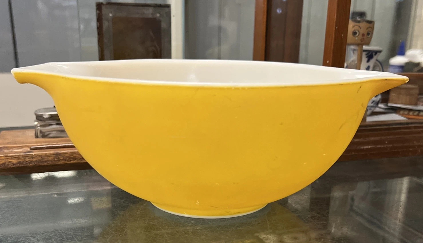 Pyrex Yellow Mixing Bowl 220mm Diameter
