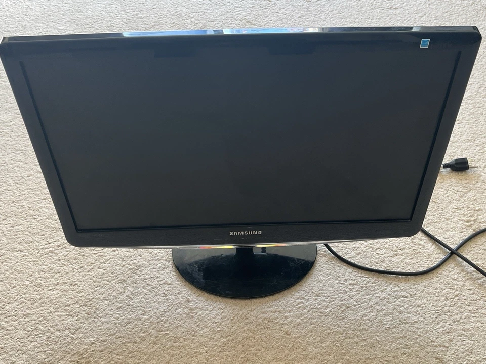 Монитор телевизора высокой четкости Samsung SyncMaster B2330HD 23 дюйма - для ремонта / на запчасти - рабочий - Изображение 2 из 4