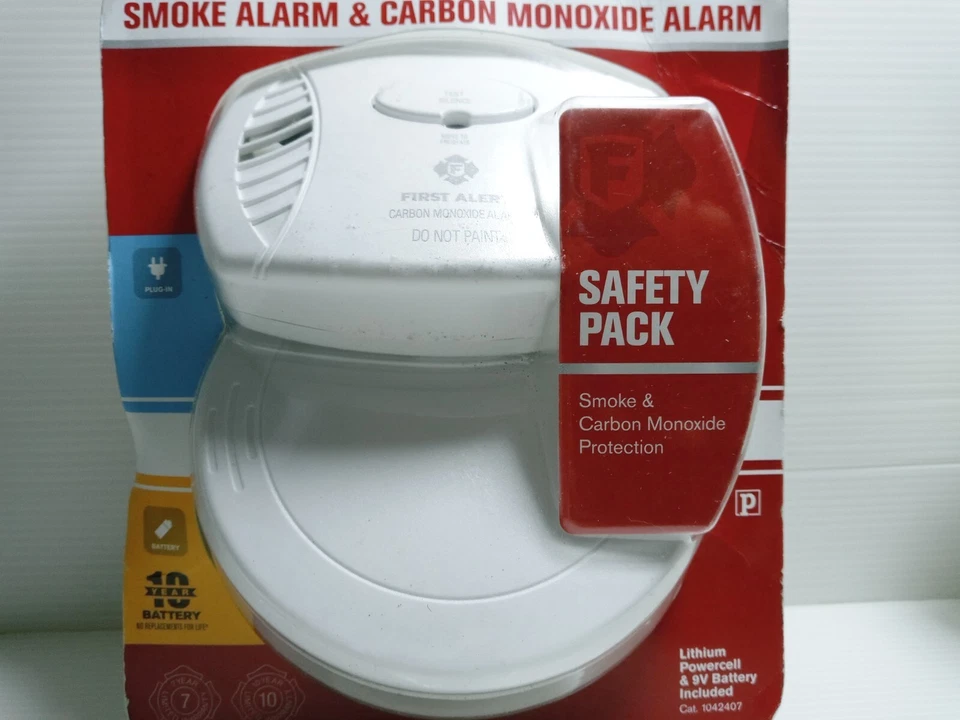 First Alert SA303CN3 Smoke & CO400 Carbon Monoxide Detector Alarm Combo Pack New - Image 2 of 4