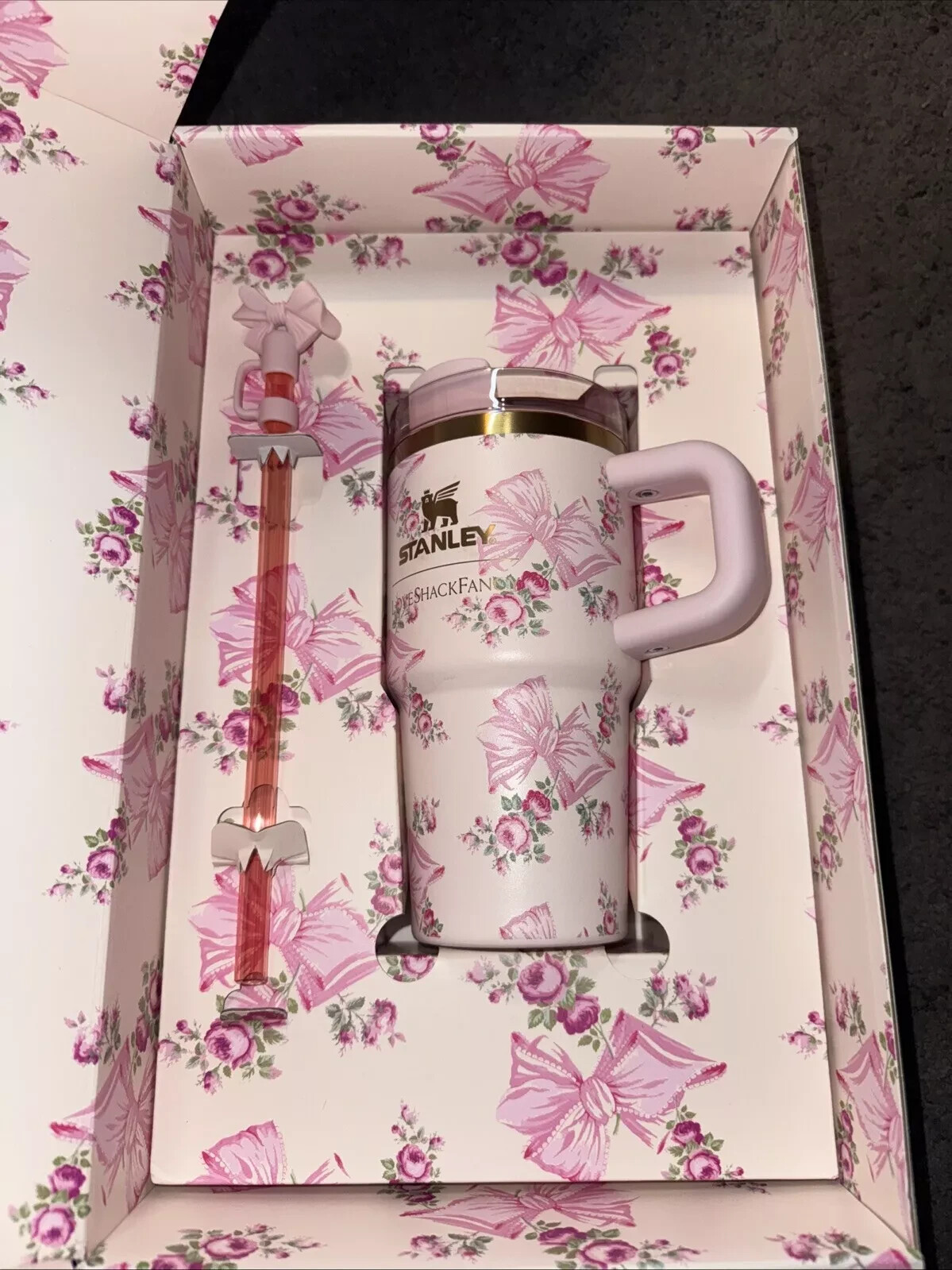 Stanley x LoveShackFancy Quencher PINK 20oz Rosa Beaux
