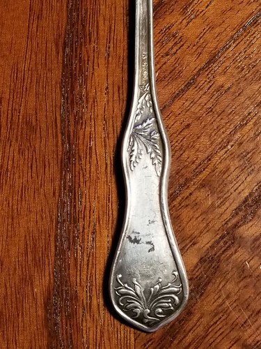 Flower 1906 by Wm Rogers & Son Silverplate Fork, 7 1/4" - Picture 3 of 3