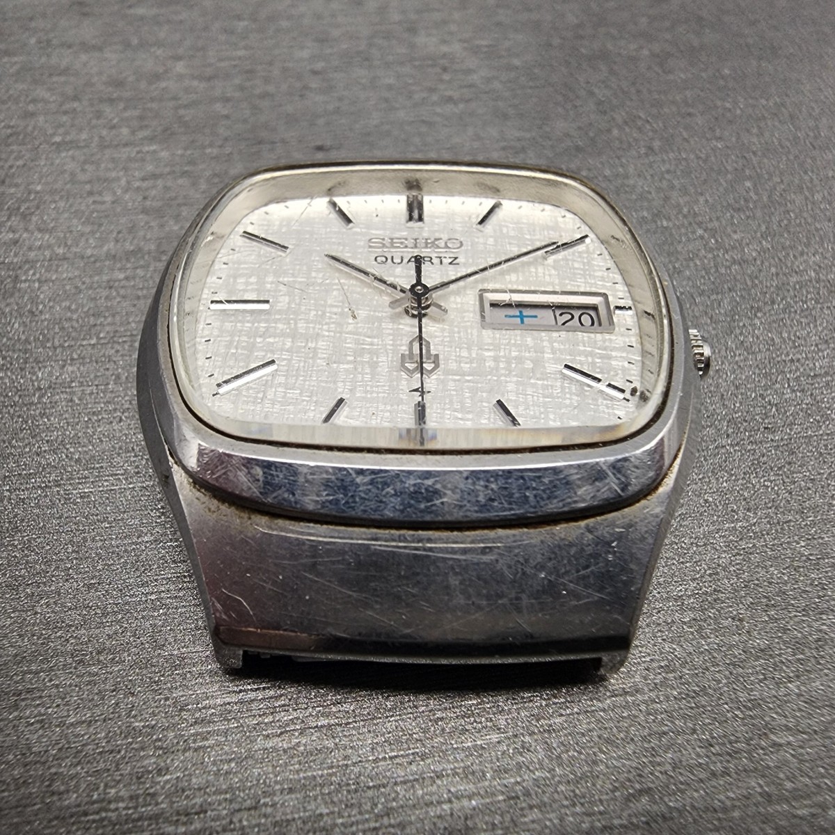 ★ビンテージSEIKO2320-5040★薄型32mm★ ☆ビンテージSEIKO2320-5040☆薄型32mm☆