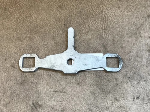 Fuel injector clamp holder
