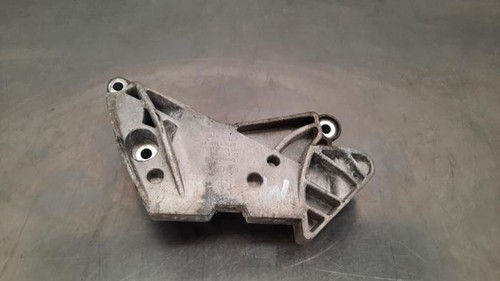 Volkswagen Tiguan AD1 Motorlager 06J199207P