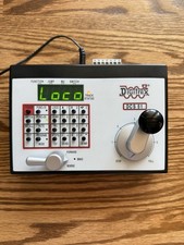 Digitrax Zephyr DCS51 DCC Command Station /Booster/ Throttle Model Train Control