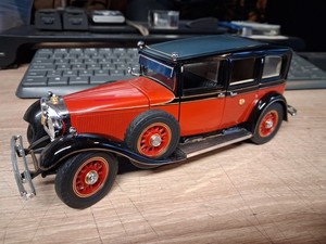 Brekina - Mercedes 770K Par Erik Charell, Modèle N°21059 à L'échelle 1:87, Parfait Pour Les Collectionneurs !