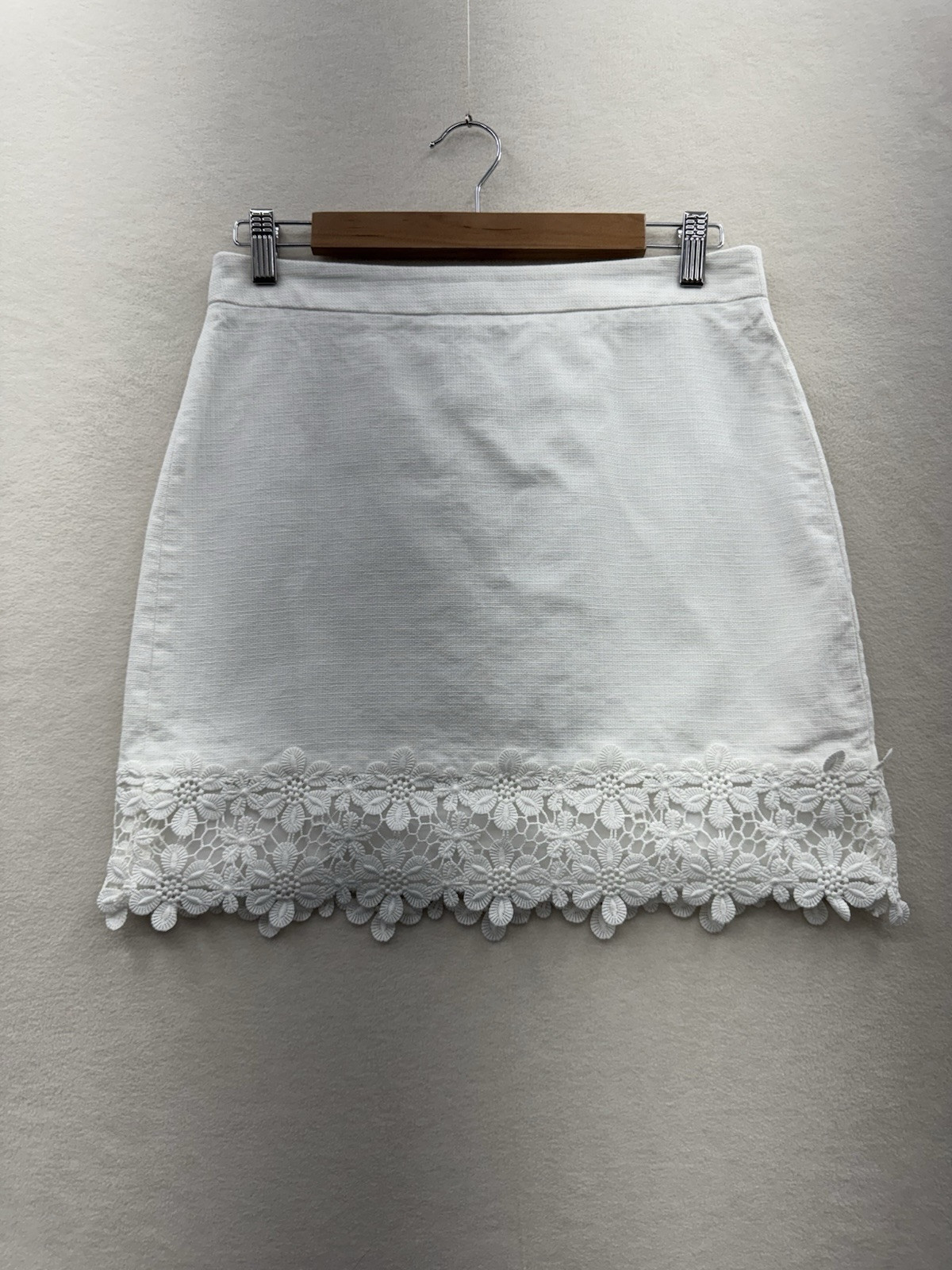 J. Crew Women’s 6 White Floral Lace Trim Cotton Mini Skirt