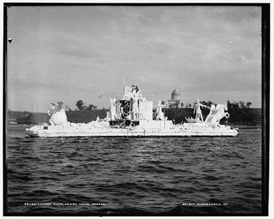 Photo:Victory Float Dewey Naval Parade 1899 Washington DC