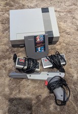 Nintendo NES-001 USA NTSC Console Bundle 2 Controllers Zapper Mario Duck Hunt