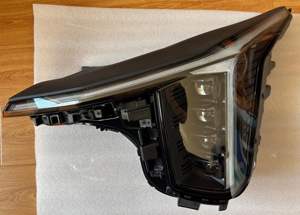 Conjunto de faros para proyector de fábrica lado izquierdo KIA SORENTO 2024-2025 92101R5600 Foto 3 de 4