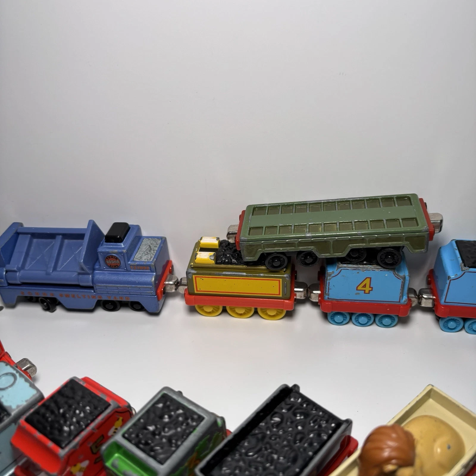  vintage take along metal fundido motor e carro 
