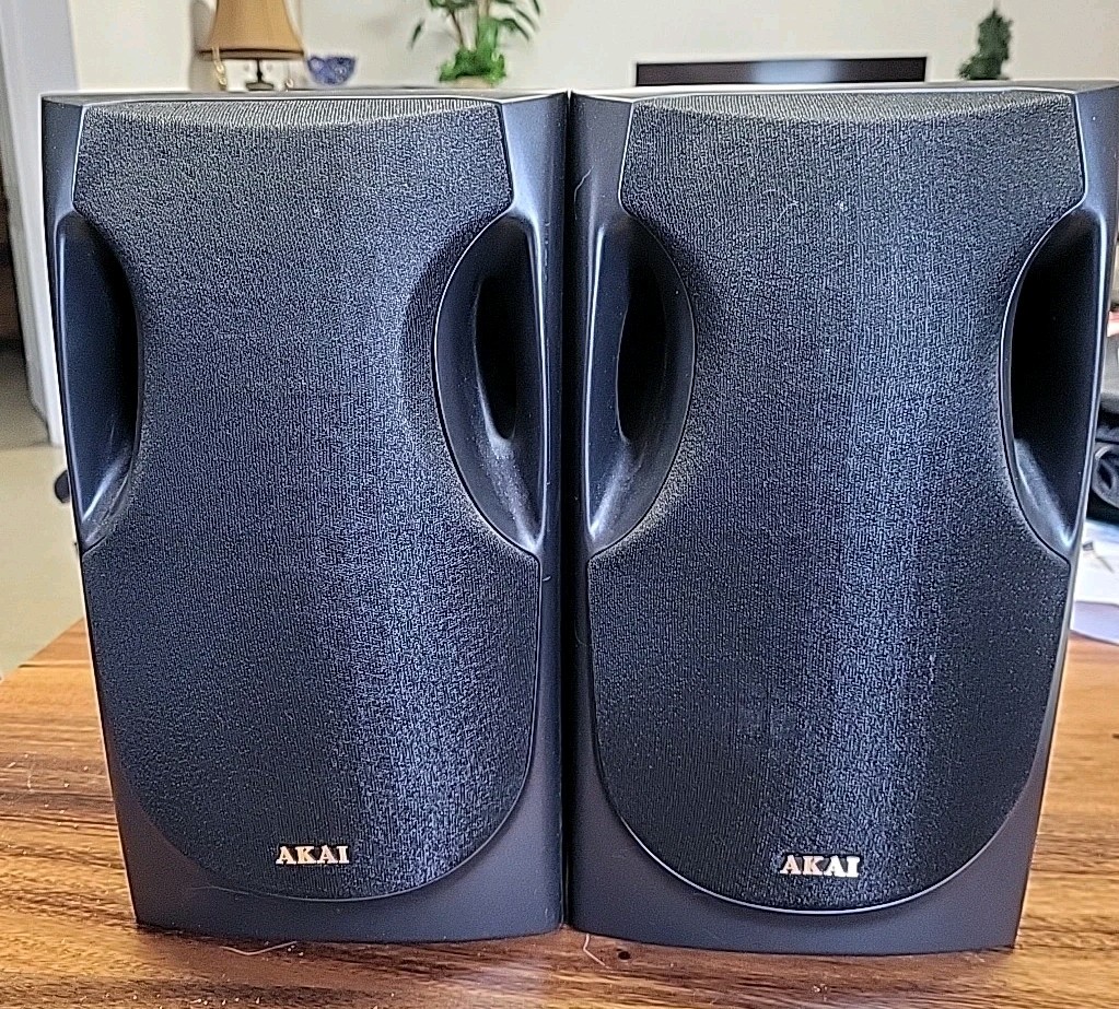 Akai SR-590 Bookshelf Speakers Pair 50W 6 Ohm Vintage Home S