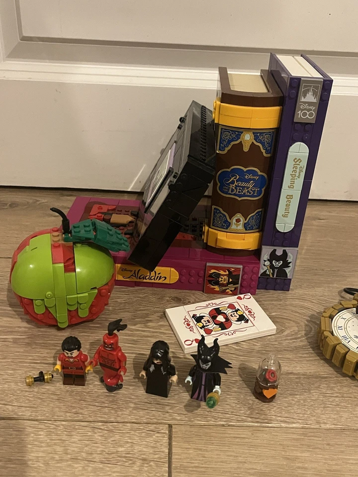 LEGO Disney 43227 Villain Icons, photo 3 of 5