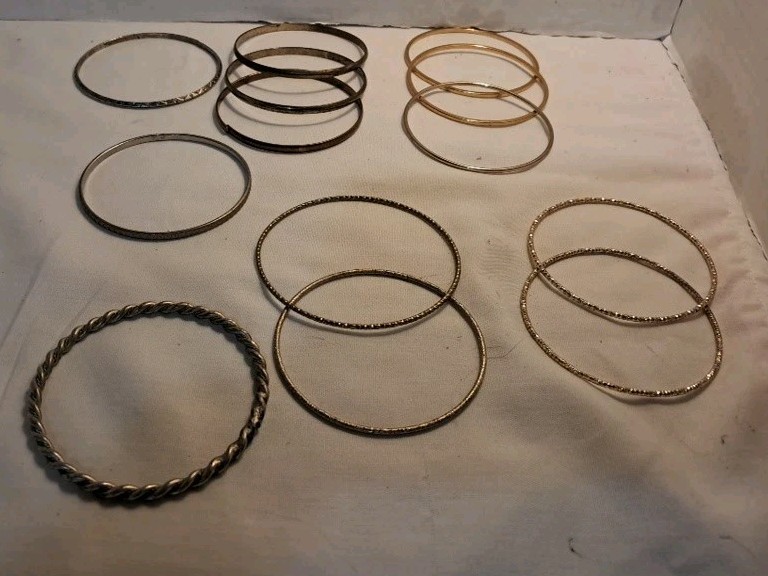13 VTG Goldtone Bangle Bracelets