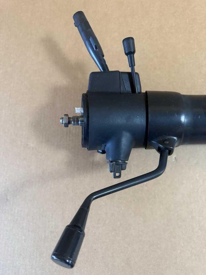 88-94 Chevy GMC Truck Auto Tilt Steering Column Key GM OEM - Image 2 of 4