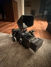 RED KOMODO 6K (Canon RF mount) & Kit w/ 2 Lenses, SmallHD & DJI RS Ronin Pro