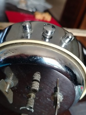 Vintage Korallenrepeater mechanischer Wecker - Indien - schwarzes Zifferblatt guter Zustand