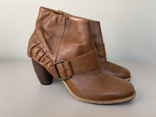 Anthropologie Miss Albright Nettie Ankle Buckle Booties Super Soft Leather 8B - Picture 1 of 14