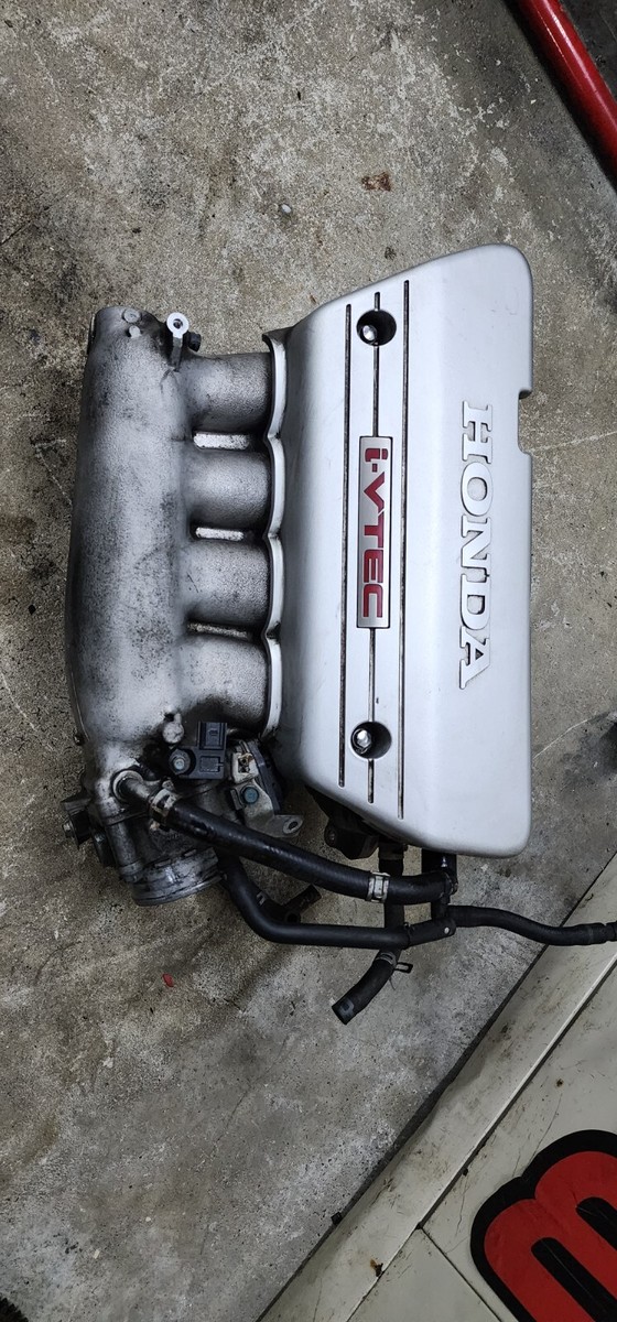 fd2 シビックタイプr インジェクターカバー k20a fd2 シビックタイプr インジェクターカバー k20a